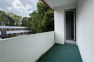 Ruhige 4-Zimmer-Wohnung mit Loggia und Blick ins Grüne in Hannover – Thüringer Str. 47, 30179 Vahrenheide, Hannover – Vorschaubild 5
