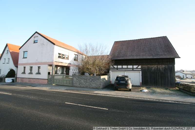 Einfamilienhaus mit Ausbaupotenzial, Wellnessbereich und großer Scheune, Rhön Grabfeld Kreis – Bild 1