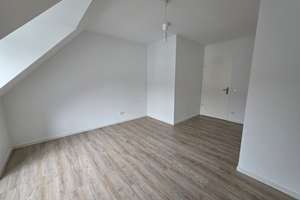 Teilsanierte 4-Zimmerwohnung mit Balkon in Eidelstedt – Lohkampstr. 30b, 22523 Eidelstedt, Hamburg – Vorschaubild 8