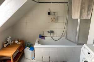 Charmante DG-Wohnung mit Loggia und EBK – Auf dem Brinke 7, 30453 Limmer, Hannover – Vorschaubild 2