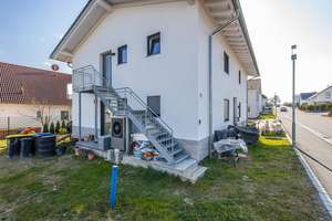 Neuwertiges Zweifamilienhaus im Neubaugebiet Volkertshausen – Die vollständige Adresse der Immobilie erhältst du vom Anbieter., 78269 Volkertshausen – Vorschaubild 3