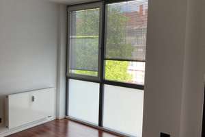 tolle 4-Raum Wohnung in Darmstadt-Mitte, zwei Bäder, Balkon, Aufzug, TG-Stellplatz, WG-geeignet – Karlstraße 45, 64283 Mitte, Darmstadt – Vorschaubild 3