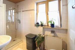 Bezugsfrei nach Absprache: Gepflegtes 4-Zi-Reihenmittelhaus mit Garage in Bad Aibling – Die vollständige Adresse der Immobilie erhältst du vom Anbieter., 83043 Bad Aibling – Vorschaubild 18