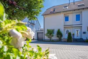 Leben statt renovieren! Neuwertige, bezugsbereite DHH. – Offenbach (Kreis) – Vorschaubild 1