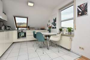 Modern möblierte, sonnige Wohnung mit Balkon und Wintergarten in Stuttgart Untertürkheim – Die vollständige Adresse der Immobilie erhältst du vom Anbieter., 70327 Lindenschulviertel, Stuttgart – Vorschaubild 16