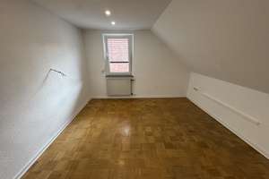 Viel Platz für Ihre Ideen: Großzügige 4-Zimmer-Wohnung in Oberhausen – Die vollständige Adresse der Immobilie erhältst du vom Anbieter., 46149 Buschhausen, Oberhausen – Vorschaubild 7