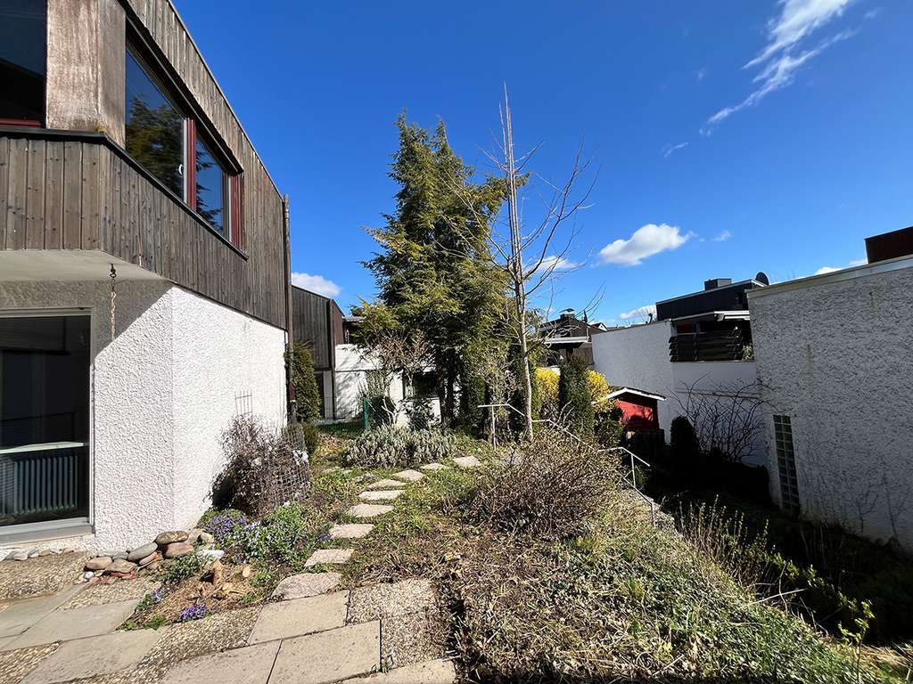 Immobilie in Schönaich - Schönaich: „Außergewöhnliches Split-Level-Architektenhaus 
mit Dachterrasse, Doppelgarage" - Bild 3