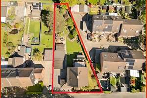 Exklusives Zweifamilienhaus mit zwei separaten Wohnebenen, 236,44 m² Wohnfläche, zwei Garagen  – Die vollständige Adresse der Immobilie erhältst du vom Anbieter., 47178 Vierlinden, Duisburg – Vorschaubild 19