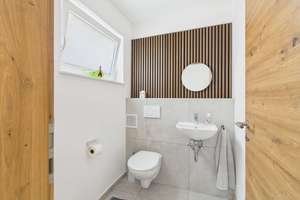 Mehr als ein Reihenhaus: KfW-55-Effizienzhaus mit Garten, Wellnessbad, PV und flexibler Aufteilung – Die vollständige Adresse der Immobilie erhältst du vom Anbieter., 93138 Lappersdorf – Vorschaubild 5