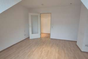 Gepflegte 2,5-Zimmer Dachgeschosswohnung in Elberfeld – Lucasstraße 17, 42107 Elberfeld, Wuppertal – Vorschaubild 5