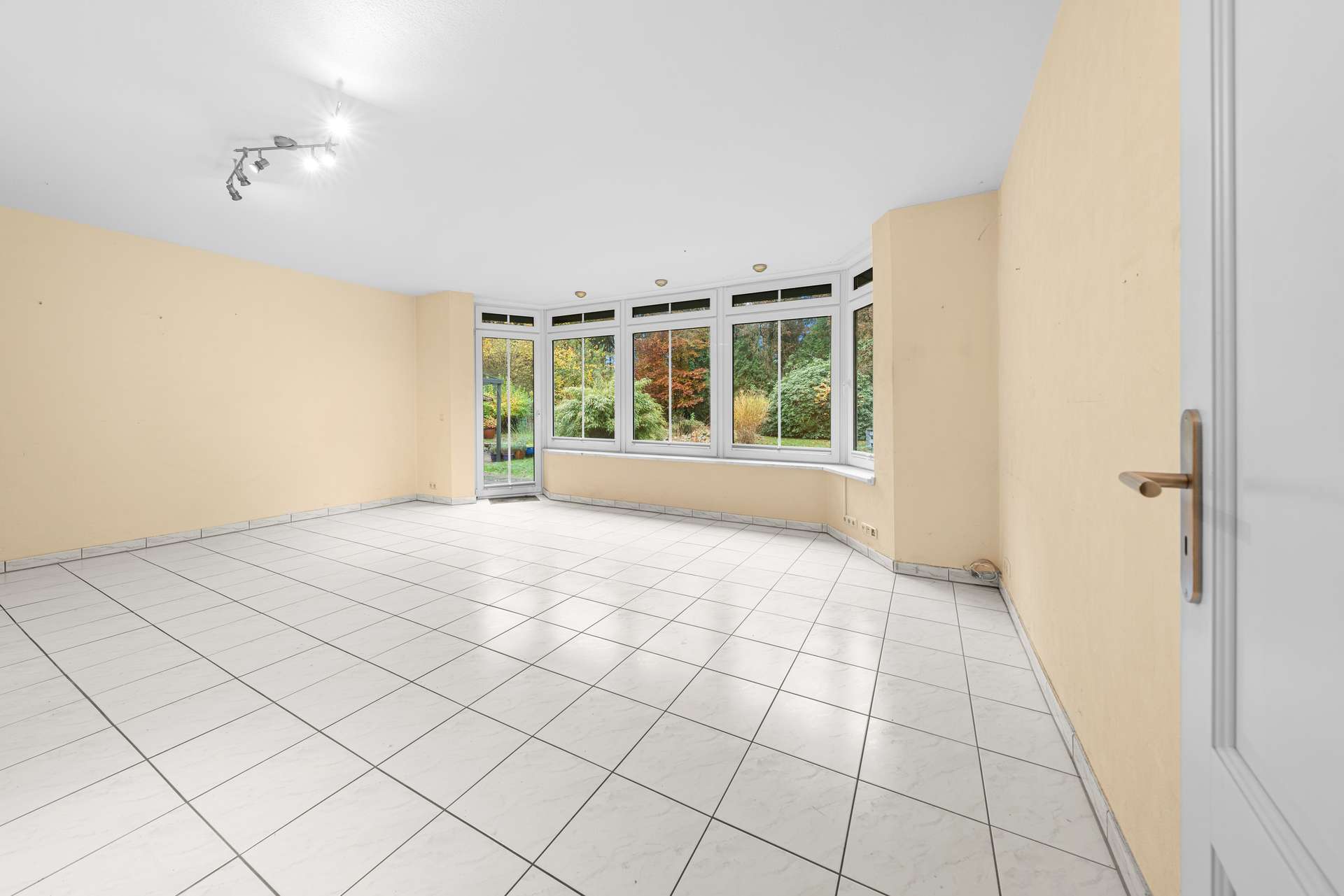 Immobilie in Hasenkrug - Ein Zuhause mit doppelter Stärke - Wohnen und Arbeiten unter einem Dach! - Bild 16