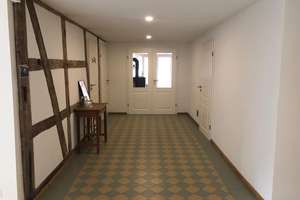 Wohnen mit Charakter: Großzügige 5-Zimmer-Wohnung in Sarstedt – 31157 Sarstedt – Vorschaubild 2