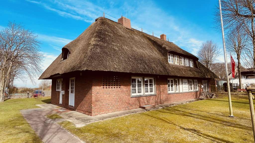 Immobilie in Nieblum - Renditeobjekt im Herzen von Nieblum! Wohn- und Geschäftshaus mit Gewerbeeinheit und 3 Wohnungen! - Bild 2