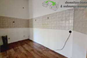Frisch renovierte 2-Raum-Wohnung mit Balkon, Tageslichtbad & PKW-Stellplatz in UNI-Nähe – Ulbrichtstraße 7, 9126 Bernsdorf, Chemnitz – Vorschaubild 3