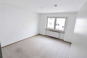 WG-taugliche Wohnung auf Zeit inkl. Tiefgaragenstellplatz– mit Balkon und guter U-Bahn-Anbindung – 80992 Alt-Moosach, München – Vorschaubild 7