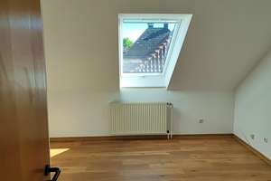 Wohnen in Schloss Neuhaus: Vier-Zimmer-Dachgeschosswohnung in Paderborn – Krakostraße 3, 33104 Schloß Neuhaus, Paderborn – Vorschaubild 7
