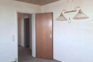 RT-Sondelf.-Kinderfreundliche 4-5 Zi.-Whg. mit toller Aussicht ins Grüne, 2 Balkone, Aufzug+Garage.. – Die vollständige Adresse der Immobilie erhältst du vom Anbieter., 72766 Sondelfingen, Reutlingen – Vorschaubild 11