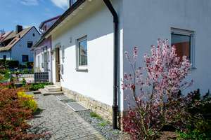 Doppelhaushälfte mit schönem Garten und Garage - ideal zur individuellen Gestaltung – Die vollständige Adresse der Immobilie erhältst du vom Anbieter., 92237 Sulzbach-Rosenberg – Vorschaubild 10