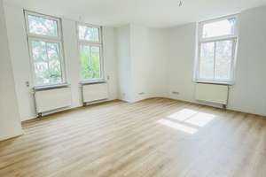 Familienfreundliche 5-Zimmer-Wohnung mit Einbauküche und Balkon – 39124 Neue Neustadt, Magdeburg – Vorschaubild 3