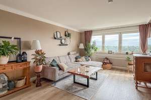 Wohntraum mit Weitblick: Modernes 3-Zimmer-Domizil im Senne-Center