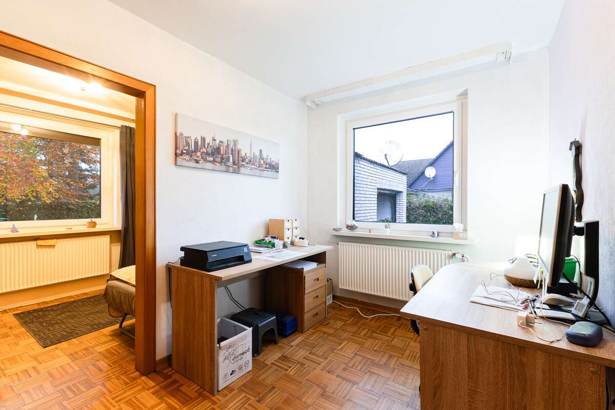 Immobilie in Hohenlockstedt - Charmantes Einfamilienhaus mit großem Garten, Keller, Garage & Carport für die Familie! - Bild 8