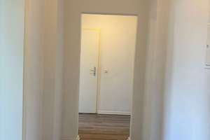 4-Zimmer mit gutem Schnitt in Rheinbach! – Die vollständige Adresse der Immobilie erhältst du vom Anbieter., 53359 Rheinbach – Vorschaubild 2