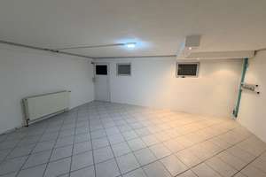 Helles Reihenmittelhaus, gute Lage, 6 Zi, 1 Garage, 90455 N-Stadtteil Worzeldorf – Die vollständige Adresse der Immobilie erhältst du vom Anbieter., 90455 Kornburg, Worzeldorf, Nürnberg – Vorschaubild 18