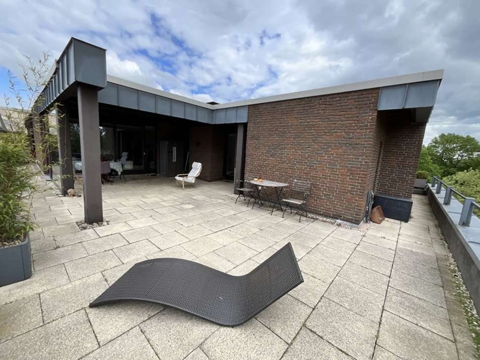 Terrasse mit Überdachung