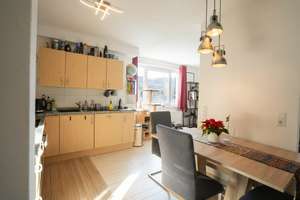 Wunderschöne 3,5 Zimmer Penthouse Maisonettenwohnung mit Balkon Mitten in Stuttgart West – Die vollständige Adresse der Immobilie erhältst du vom Anbieter., 70178 Feuersee, Stuttgart – Vorschaubild 4