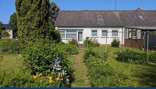 Bild von Gemütliches Haus mit Ausbaumöglichkeit und tollem Garten