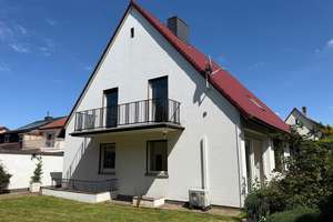 WOHNEN MIT HERZ UND MÖGLICHKEITEN - Freistehendes Einfamilienhaus mit Garten & Garage in Grünstadt – Die vollständige Adresse der Immobilie erhältst du vom Anbieter., 67269 Grünstadt – Vorschaubild 6