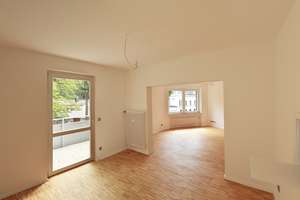 Sehr schöne helle 2,5 Zimmer Wohnung mit Balkon in Toplage Zooviertel Wuppertal – Hubertusallee 35, 42117 Elberfeld West, Wuppertal – Vorschaubild 3