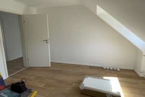 Modernisierte 3-Zi.-Dachgeschoss-Wohnung in guter Lage von S-Hofen – Die vollständige Adresse der Immobilie erhältst du vom Anbieter., 70378 Hofen, Stuttgart – Vorschaubild 11