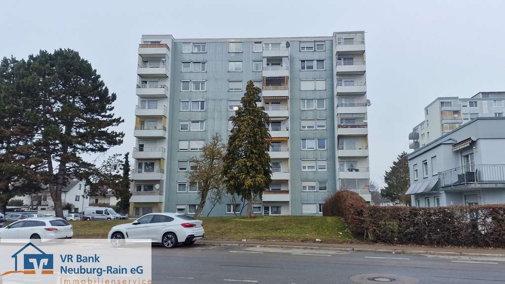 Immobilie in Neuburg an der Donau - 2 Zimmer Wohnung im 8. OG bietet tollen Ausblick über Neuburg! - Bild 0