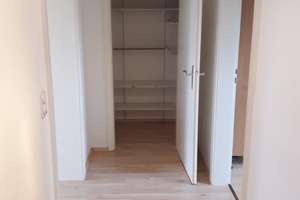 Vollständig renovierte 2-Zimmer-DG-Wohnung mit Einbauküche in Mannheimim – Die vollständige Adresse der Immobilie erhältst du vom Anbieter., 68167 Neckarstadt-Ost/Wohlgelegen, Mannheim – Vorschaubild 4