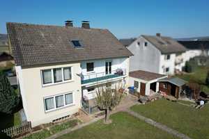 Zweifamilienhaus mit Doppelgarage in Beverungen-Amelunxen – Grubestraße 26, 37688 Höxter (Kreis) – Vorschaubild 4