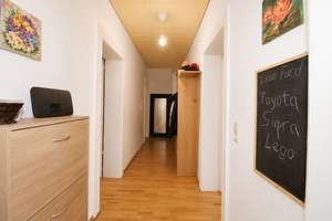 Vier-Zimmer-Wohnung im Dachgeschoss – Die vollständige Adresse der Immobilie erhältst du vom Anbieter., 42657 Burg/Höhscheid, Solingen – Vorschaubild 2