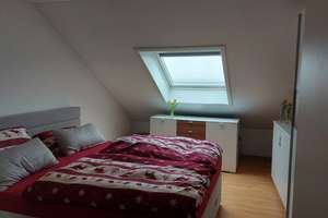 Helle 3,5-Zimmer-Dachgeschosswohnung mit Balkon und Alpenblick in Elchingen – Die vollständige Adresse der Immobilie erhältst du vom Anbieter., 89275 Elchingen – Vorschaubild 3