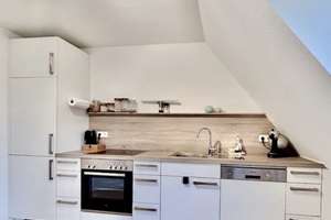 Charmante voll möblierte Maisonette-Wohnung in Stuttgart-Degerloch – Pauschalmiete inkl. Nebenkosten – Zedernweg 10, 70597 Waldau, Stuttgart – Vorschaubild 3