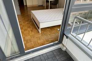 Modernisiert, Möbliert, Inspiriert: Dein City-Appartement mit Süd/West-Balkon – Genter Str. 13-15, 50674 Köln – Vorschaubild 2
