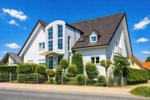 Mühlheim am Main: Exklusive Haus im Haus Maisonette-Wohnung + Einliegerwohnung im "Franzosenviertel – Die vollständige Adresse der Immobilie erhältst du vom Anbieter., 63165 Mühlheim am Main – Vorschaubild 2
