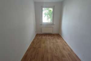 Wohnen im Erdgeschoss- mit Balkon und Tageslichtbad – Arthur-Scheibner-Straße 11, 6217 Merseburg – Vorschaubild 3
