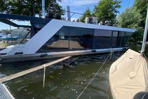 Luxuriöses Hausboot mit Skydeck und Dauerliegeplatz am Zeuthener See – Die vollständige Adresse der Immobilie erhältst du vom Anbieter., 12527 Schmöckwitz, Berlin – Vorschaubild 2