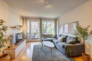 Möbliert: Schöne Wohnung zum Wohlfühlen mit Balkon  – Die vollständige Adresse der Immobilie erhältst du vom Anbieter., 80637 Dom Pedro, München – Vorschaubild 1