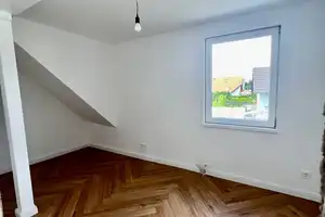 Saniertes freundliches Einfamilienhaus mit sechs Zimmern & Einbauküche  – Fliederblütenweg 11, 13127 Berlin – Vorschaubild 13