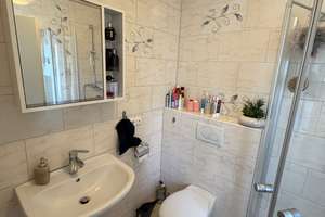 ** Einfamilienhaus mit Untergeschoss**Ca. 200 qm Wohn-Nutzfläche*** – 65931 Zeilsheim, Frankfurt am Main – Vorschaubild 8