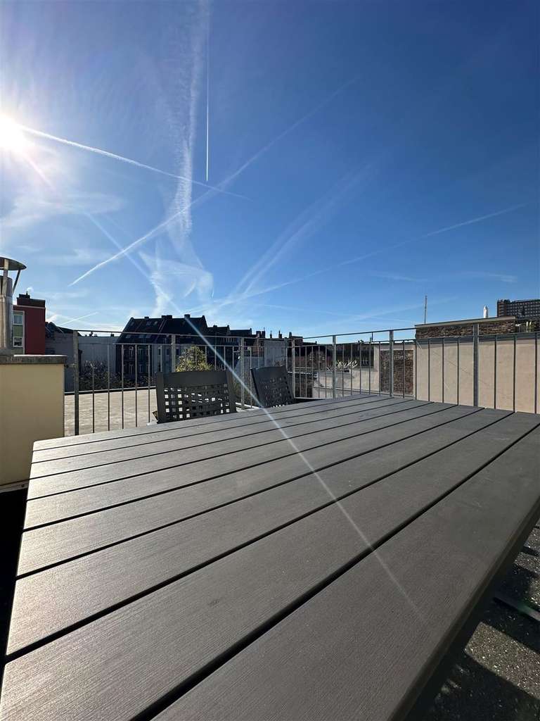 Kernsaniertes Mehrfamilienhaus –800 m² Wfl. Barrierefreie Bäder