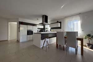 MS-Roxel: Moderne 3-Zimmer-Wohnung mit Garten und Garage – Die vollständige Adresse der Immobilie erhältst du vom Anbieter., 48161 Roxel, Münster – Vorschaubild 2