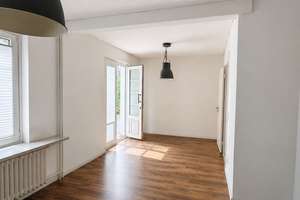 Charmantes Altbau-Einfamilienhaus auf ca. 1.015 m² Grundstück mit viel Entwicklungspotenzial – Die vollständige Adresse der Immobilie erhältst du vom Anbieter., 22395 Bergstedt, Hamburg – Vorschaubild 2
