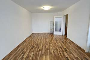 Gepflegte 2-Zimmer-Wohnung mit Tiefgaragenstellplatz – zentrale Lage in Eschborn – Die vollständige Adresse der Immobilie erhältst du vom Anbieter., 65760 Eschborn – Vorschaubild 2
